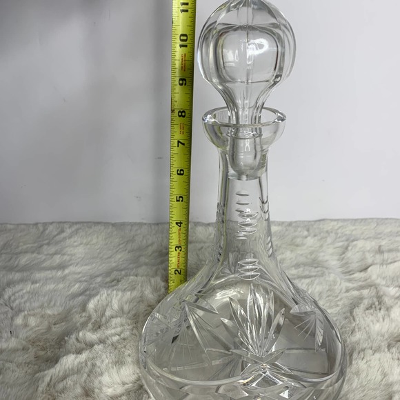 Pinwheel Star Hand Cut Lead Crystal Decanter - Picture 7 of 9